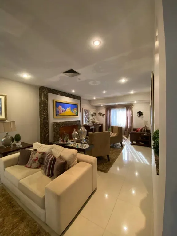 Vendo Residencia de lujo 5 dorm 570m² con piscina en Barrio Mburucuya Asuncion — foto 3