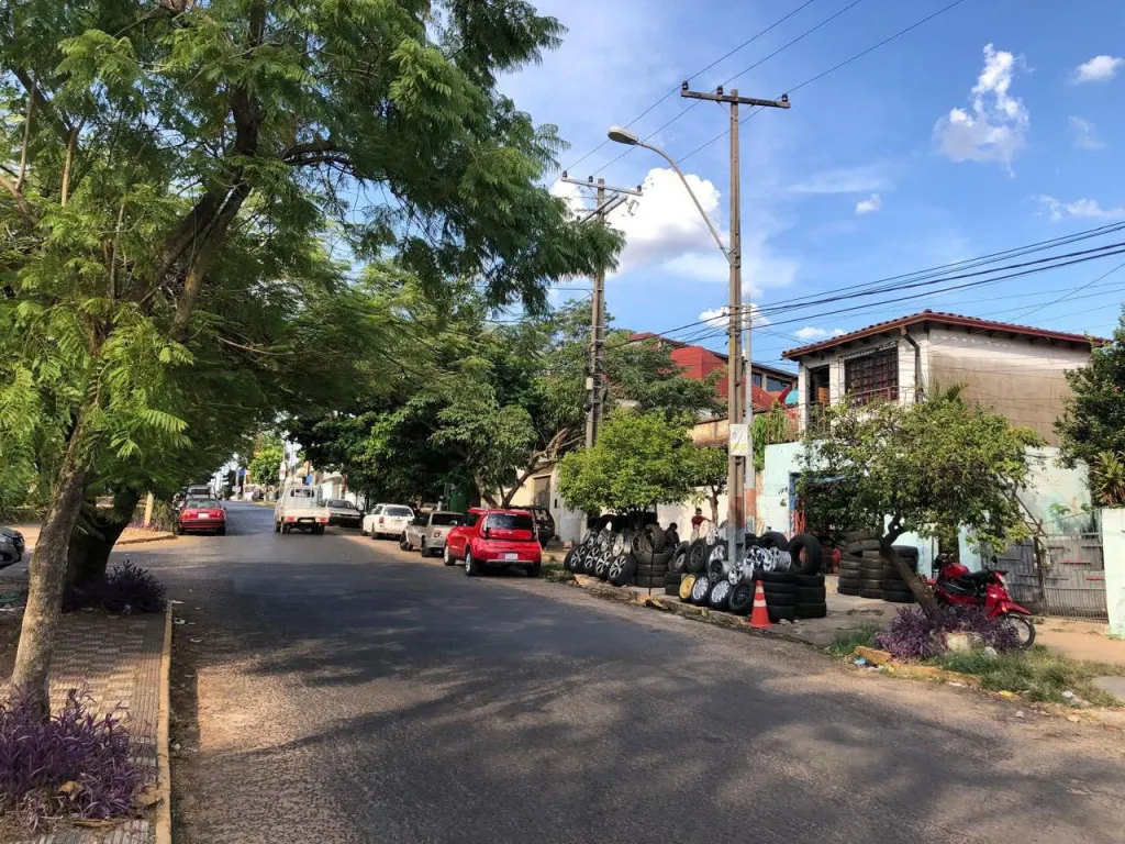 VENDO TERRENO CON CASA A DEMOLER ASUNCION — foto 3