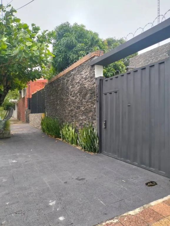 Vendo Casa 3 Dorm Suite Piscina Quincho Amoblada 372m2 en Sajonia Asuncion — foto 2