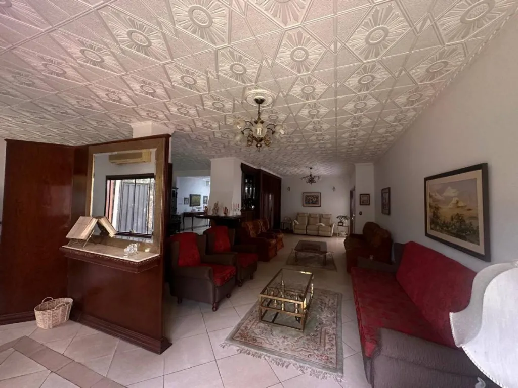 Vendo Casa Amplia 6 Dorm Piscina Quincho 660m2 en Mburicao Asuncion — foto 3