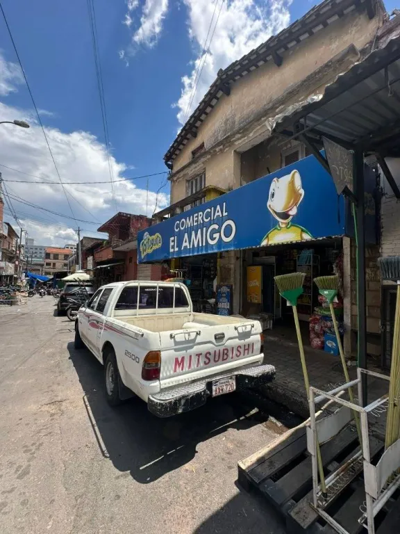 Vendo Local comercial 2 plantas 296m2 zona Mercado 4 San Roque Asuncion — foto 2