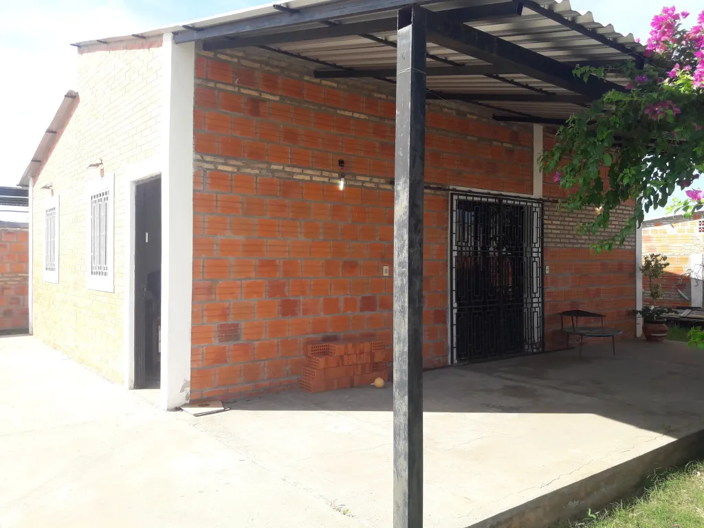 VENDO CASA EN BENJAMIN ACEVAL - ESCUCHO OFERTAS - SIN INTERMEDIARIOS — foto 3