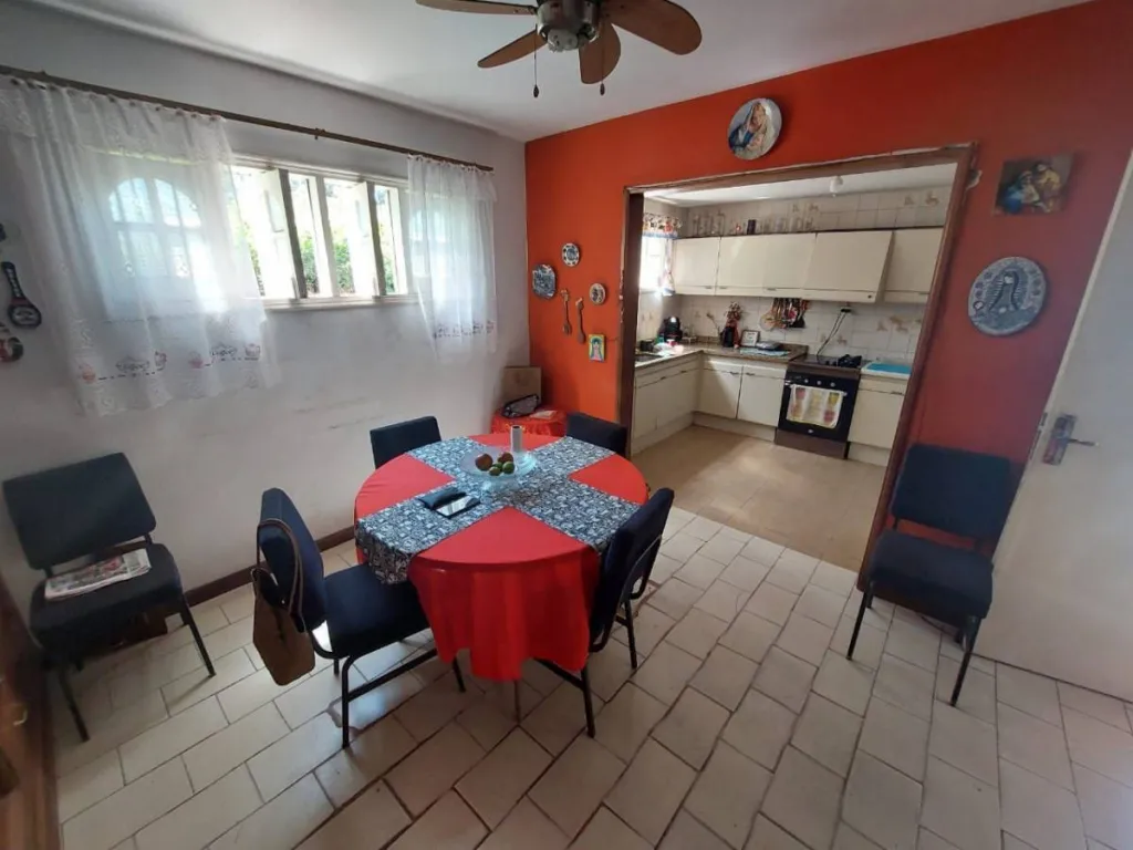 Vendo Casa 3 dorm en esquina estudio quincho 237m2 en Villa Morra Asuncion — фото 2