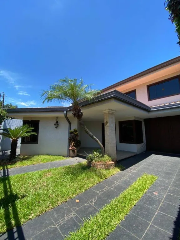 Vendo Casa 3 dorm suite jacuzzi piscina quincho 278m2 en Barrio Nazareth Asuncion — foto 3
