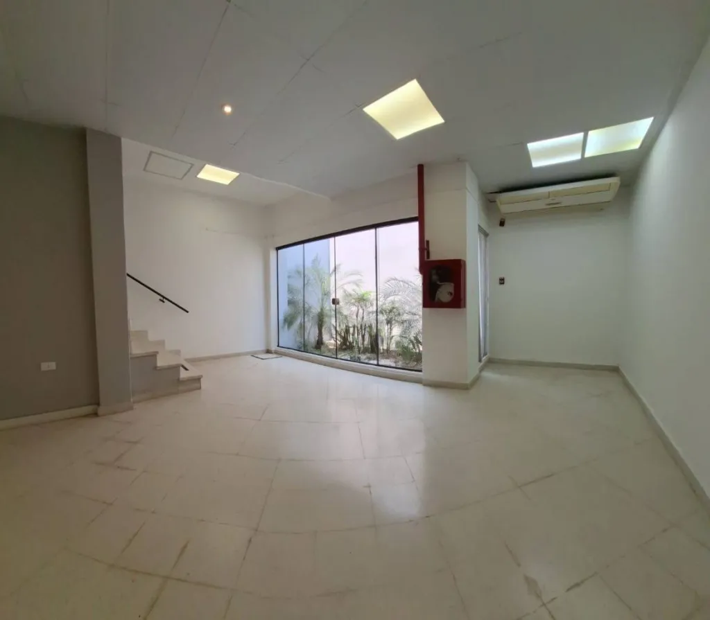 Vendo Edificio comercial renta activa 3 niveles 525m2 en Villa Morra Asuncion — foto 3