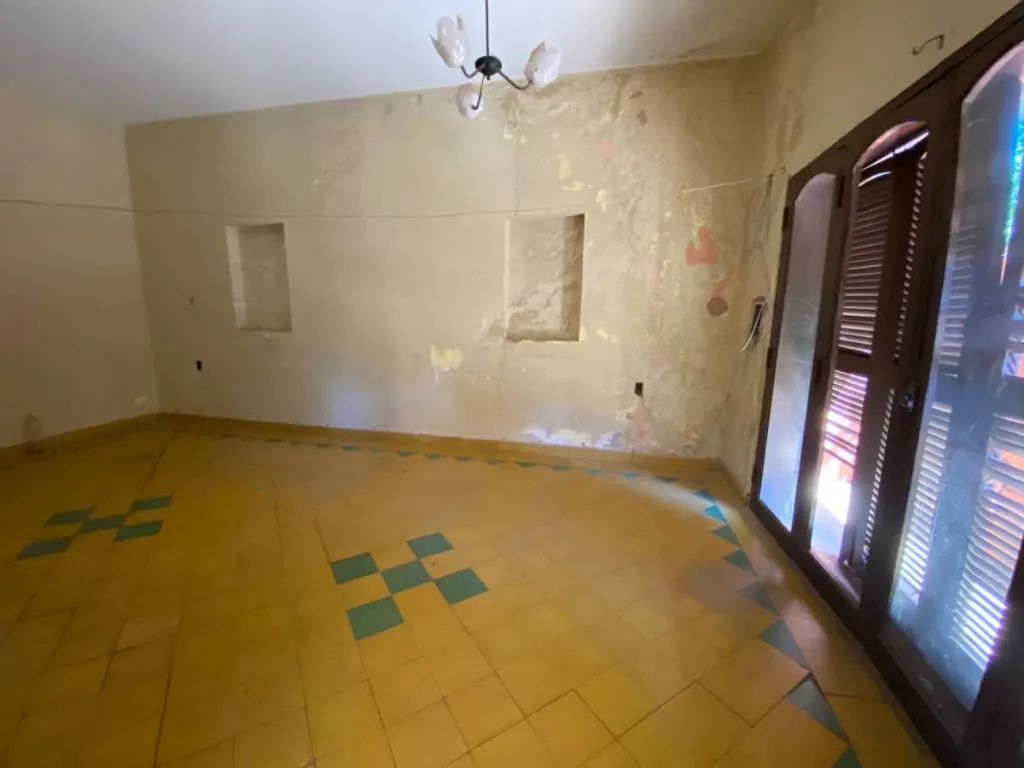 Vendo Terreno 516m2 con casa a demoler o refaccionar en La Encarnacion Asuncion — foto 2