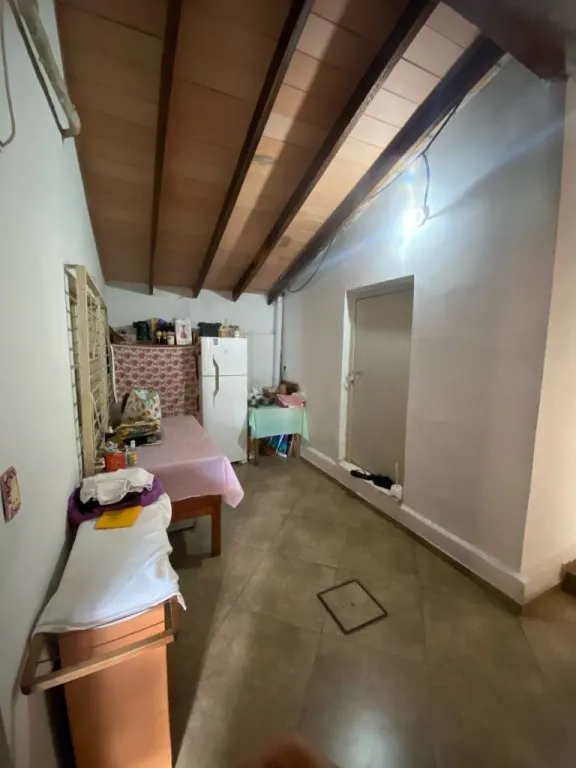 Vendo Amplia Casa 4 dormitorios suite 300m2 en Barrio Hipodromo Asuncion — foto 2