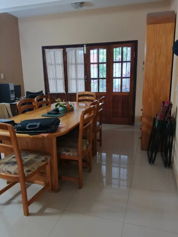 Vendo Casa 2 niveles 3 dormitorios suite 236m2 en Barrio San Vicente Asuncion — foto 2