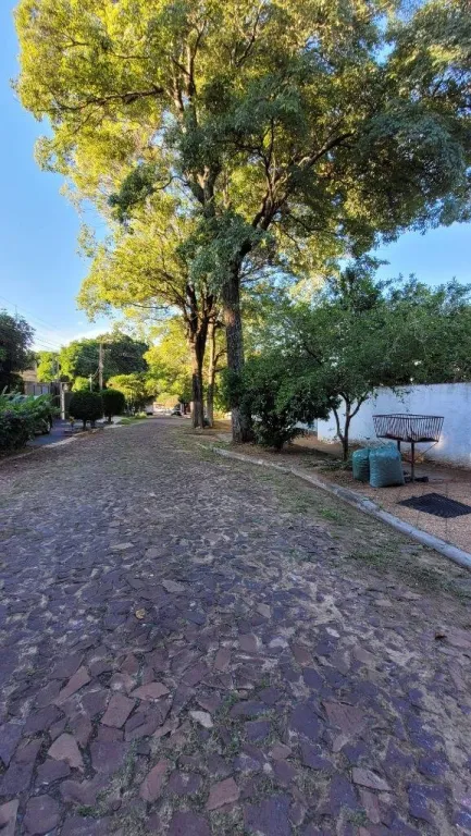 Vendo Casa 4 dorm suite 287m2 terreno 435m2 en Barrio Mbocayaty Asuncion — foto 3