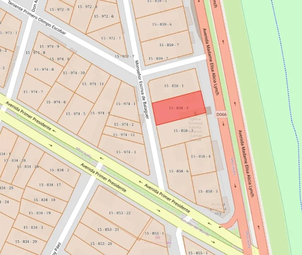 Vendo Terreno 700m2 salida calle a calle sobre Av Madame Lynch frente Parque Guasu Asuncio — foto 2