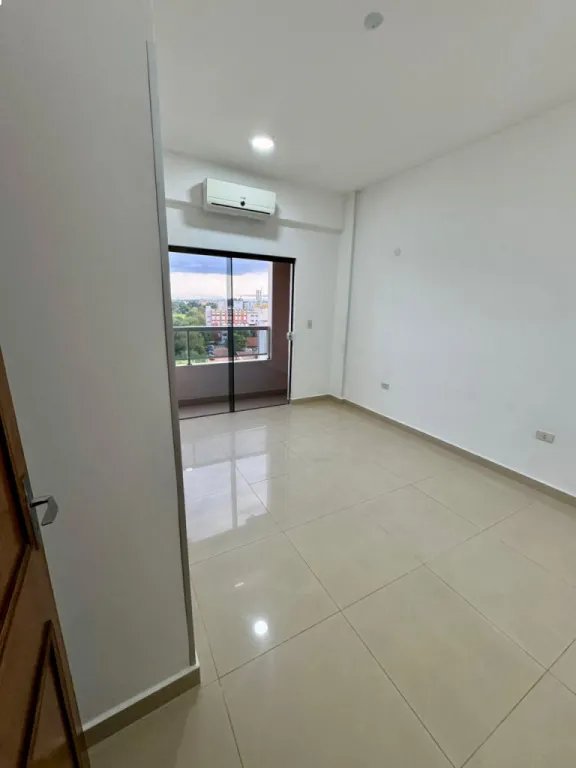 Alquilo departamento pegado al Pinedo Shopping, zona Hospital de Clinicas, UNA — foto 2