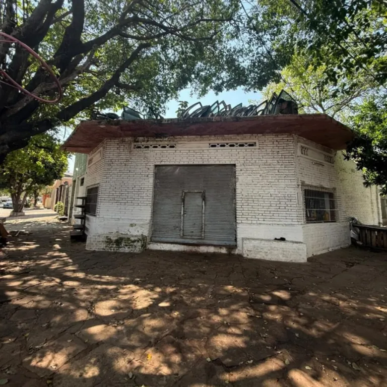 Vendo Casa valor terreno en Barrio Pinoza — foto 2