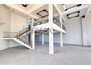 VENDO PROPIEDAD COMERCIAL DE 2 PLATAS EN ESQUINA-FDO.DE LA MORA S/11 DE SETIEMRE
