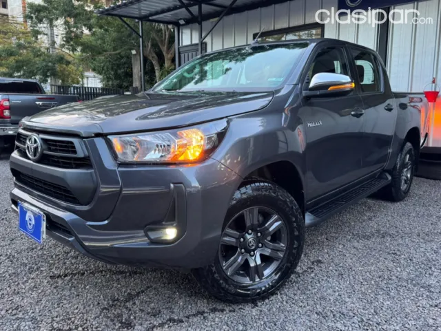 Toyota Hilux 2023 - foto 2