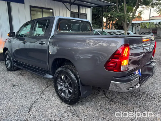 Toyota Hilux 2023 — foto 7