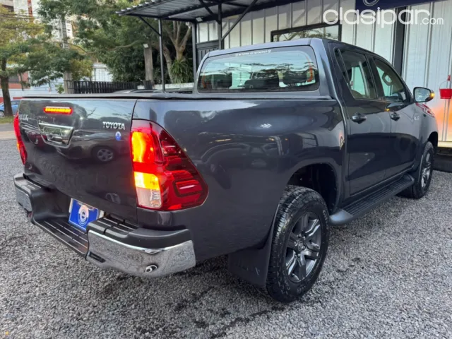 Toyota Hilux 2023 - foto 8