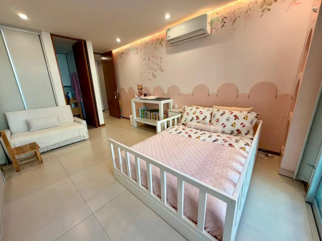 VENTA | Moderna residencia de 4 suites en Barrio Mburicao - Asunción — foto 2