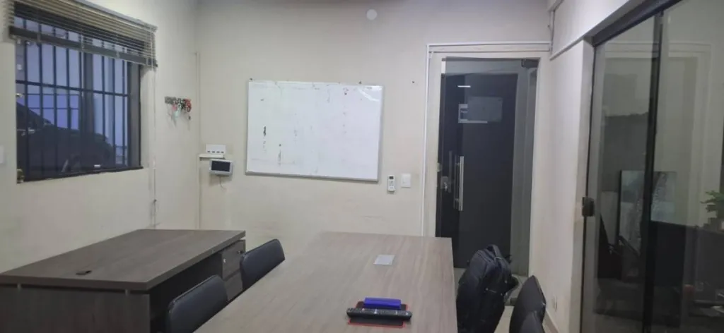 MODERNAS OFICINAS CORPORATIVAS EN ÑEMBY - CERCA ACCESO SUR — foto 3