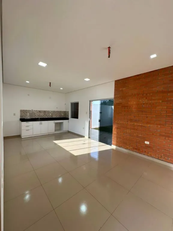 VENDO CASA EN CONDOMINIO EN LUQUE — foto 2
