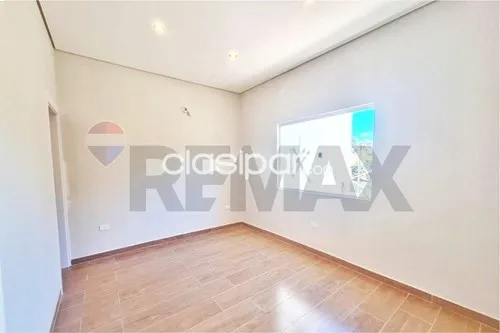 VENDO HERMOSA RESIDENCIA TOSCANA, Luque, central — foto 3