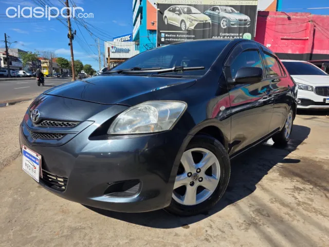Toyota Belta 2008 - foto 2