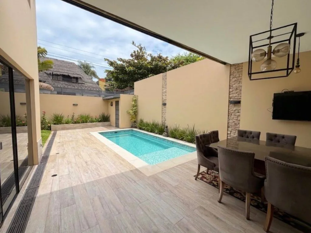 VENDO CASA EN ASUNCIÓN LAS CARMELITAS — foto 3