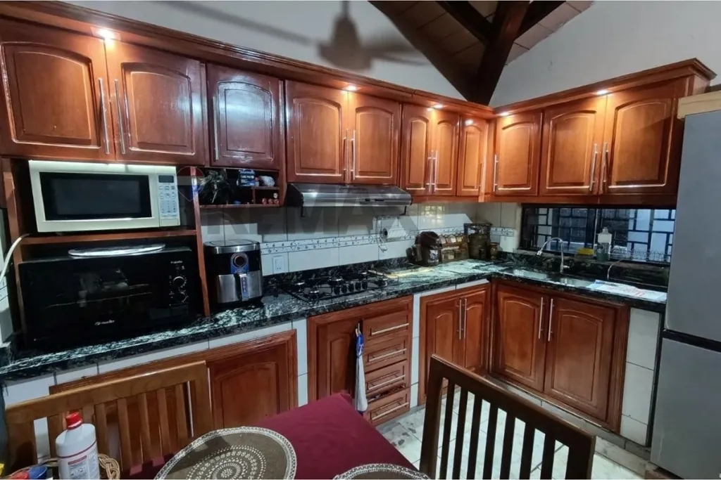 Casa - Venta - Villa Elisa, Central, Paraguay — foto 3