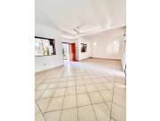 En Alquiler Duplex de 3 Habitaciones en Condominio en Luque, Tercer Barrio A526