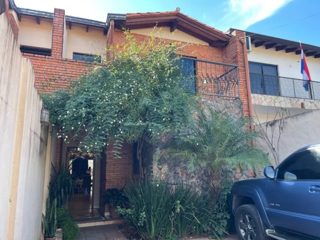 DUPLEX MODERNO EN LAURELTY - SAN LORENZO — foto 2