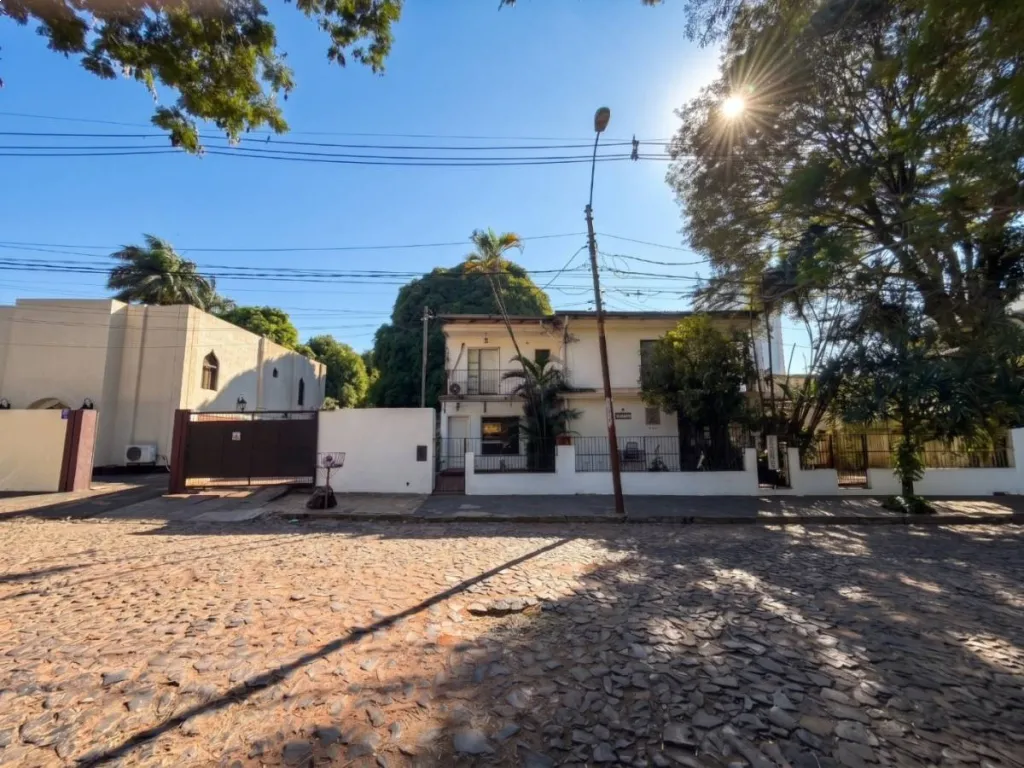 TERRENO PREMIUM EN BARRIO MCAL ESTIGARRIBIA 1130 M2 — foto 3