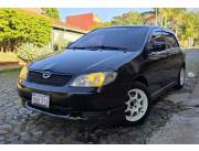 VENDO TOYOTA RUNX AÑO 2002 MOTOR 1.5 4X2 AUTOM AIRE FULL INTERIOR NEGRO LLANTAS DEPORTIVAS