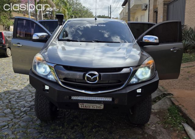 Intercambios de Autos - VENDO MAZDA BT50 AÑO 2017 MOTOR 3.2 DIESEL AUTOM 4X4 A.A INTERIOR CUERO LLANTAS DEPORTIVAS