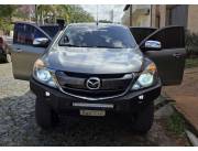 VENDO MAZDA BT50 AÑO 2017 MOTOR 3.2 DIESEL AUTOM 4X4 A.A INTERIOR CUERO LLANTAS DEPORTIVAS