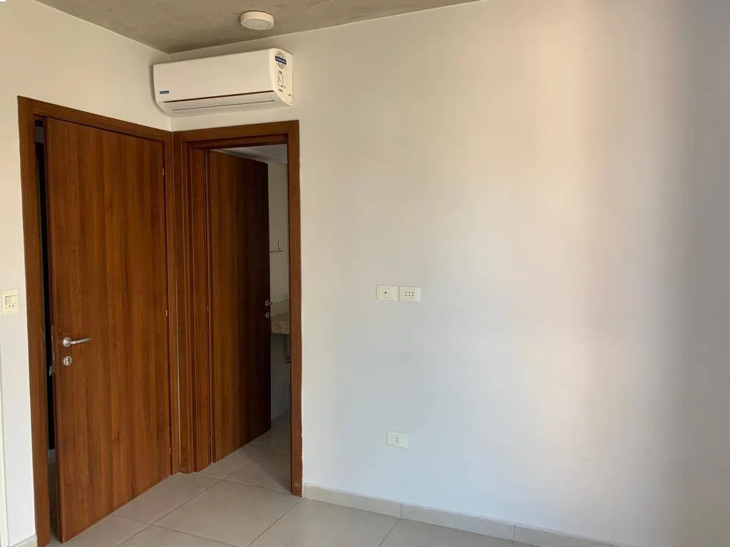 VENDO DEPARTAMENTO DE DOS HABITACIONES EN LAS MERCEDES, ASUNCIÓN — foto 2