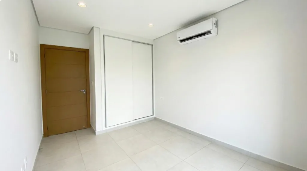 DUPLEX LOMA MERLO LUQUE ZONA SUPERMERCADO VILLA SOFIA — foto 3