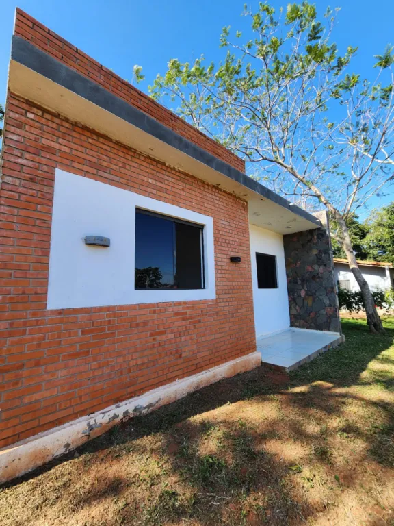 Vendo Casa en Itauguá | 2 Dormitorios | Apta para Crédito Bancario — foto 2