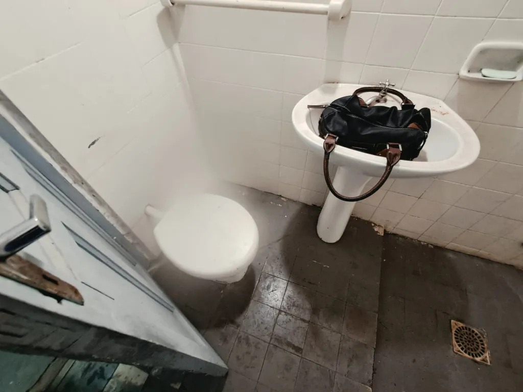 ALQUILO LOCAL O SALON COMERCIAL – atrás de la Municipalidad de Asunción — foto 3