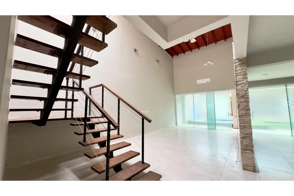 VENDO CASA EN SAN LORENZO BARRIO MIRAFLORES!! — foto 2