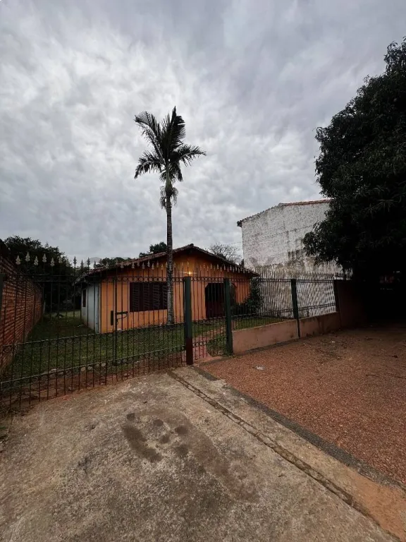 Vendo terreno en San Lorenzo con casa a refaccionar o demoler — foto 2