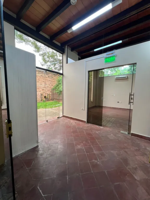Alquilamos hermosa oficina cod 7136 — foto 2