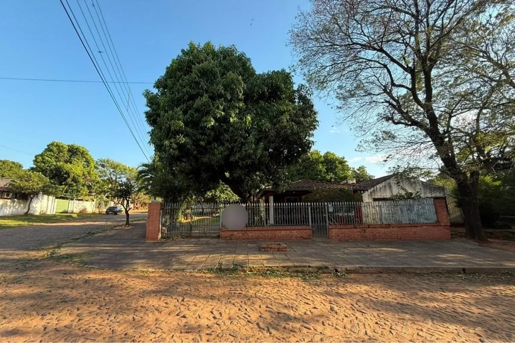 VENDO TERRENO EN ESQUINA EN SAN LORENZO B° VILLA DEL MAESTRO!! — foto 2