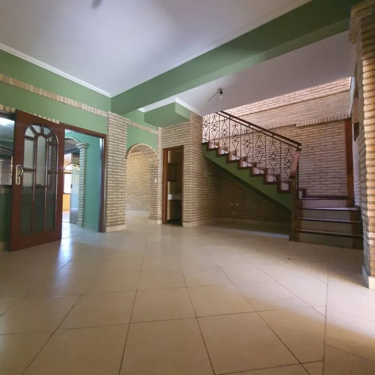 EN VENTA DUPLEX- PRIMER BARRIO, LUQUE! — foto 2