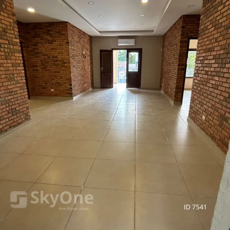 Vendo Casa a Estrenar en San Bernardino | Piscina | 4 Dormitorios | USD 200.000 — foto 3