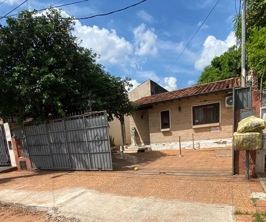 CASA EN VILLA ELISA CON 5 HABITACIONES — foto 2