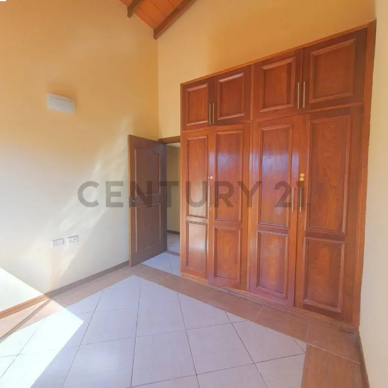 Vendo duplex en Primer Barrio - Luque — foto 3