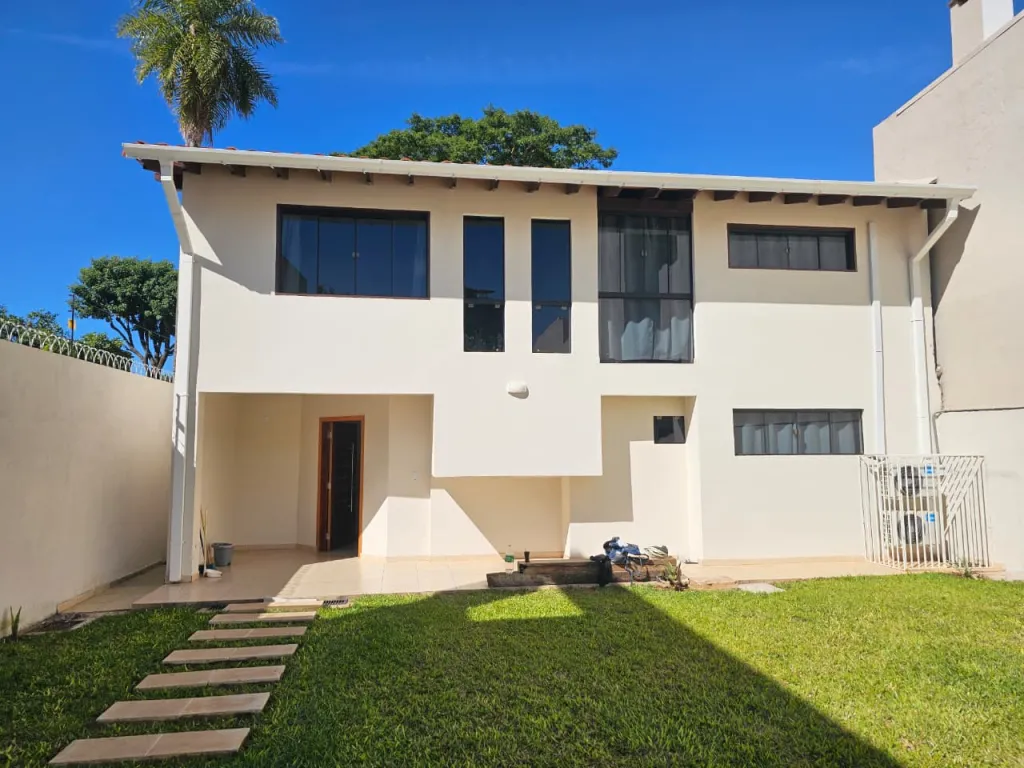 Alquilo Casa a estrenar en Barrio Madame Linch — foto 2