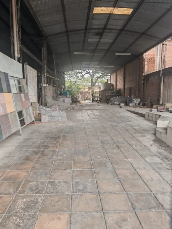 Complejo Industrial de 2.380 m2 en San Lorenzo — foto 2