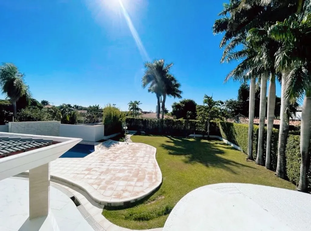 EN VENTA! Lujosa mansión exclusiva con fina terminacion ubicada en la ciudad de Asuncion — foto 2