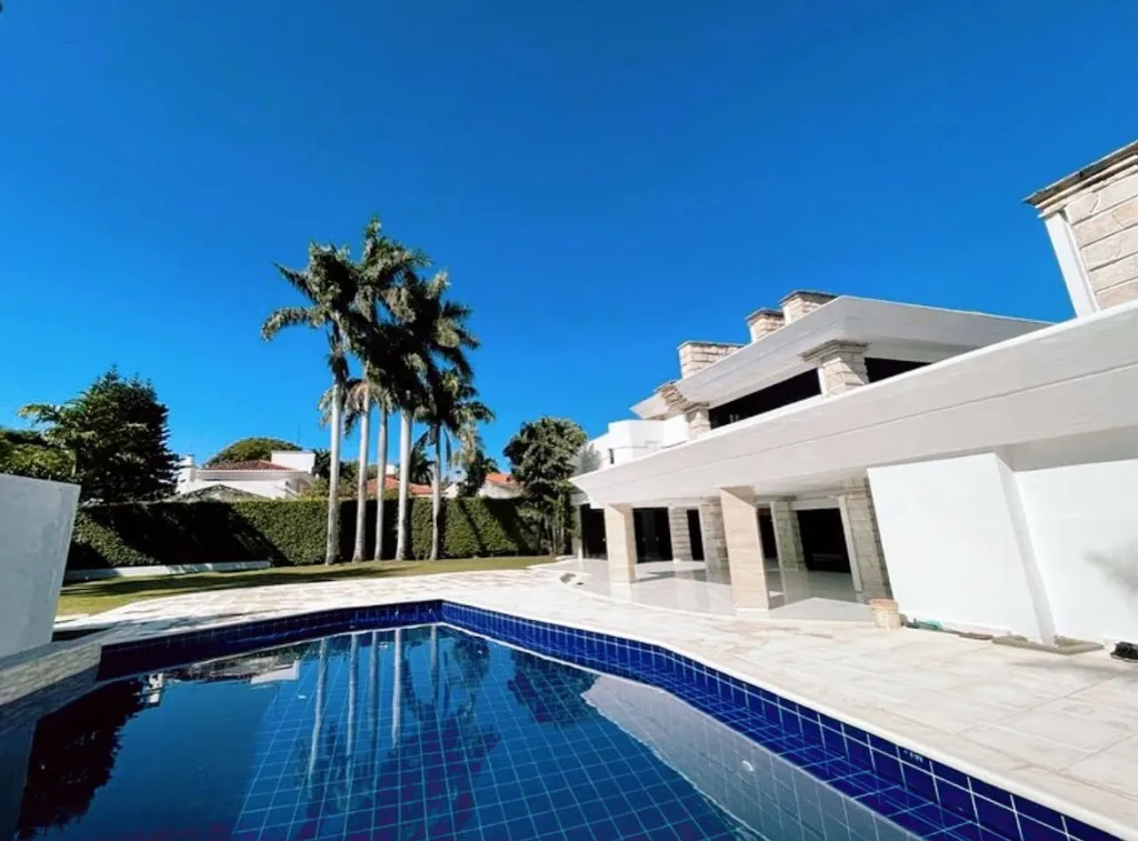 EN VENTA! Lujosa mansión exclusiva con fina terminacion ubicada en la ciudad de Asuncion — foto 3