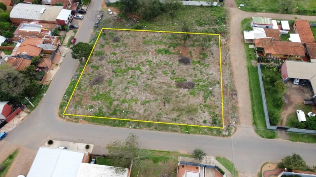 VENDO IMPORTANTE TERRENO EN UBICACIÓN ESTRATÉGICA DE BARRIO LAURELTY, LUQUE. — foto 2